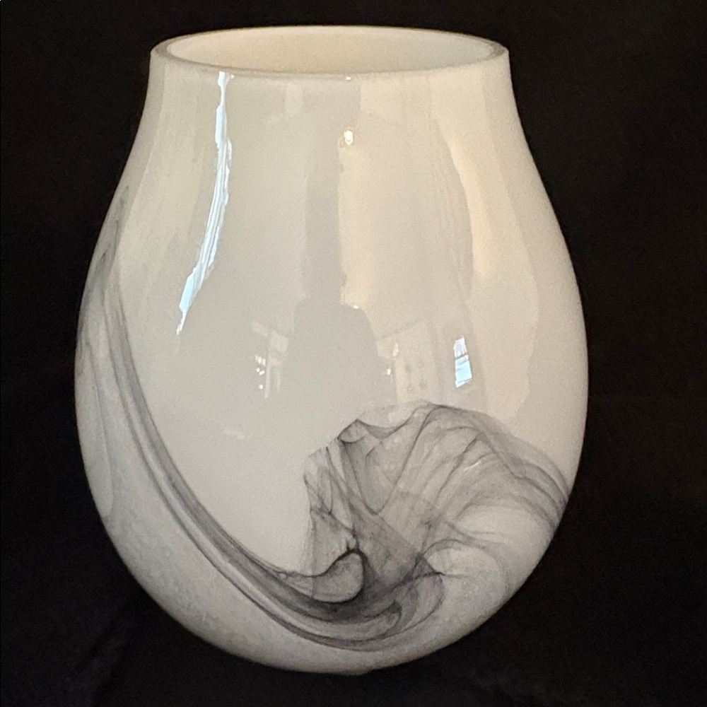 Elegant Swirl Glass Lamp by Intertek White & Gray - Picture 3 of 6